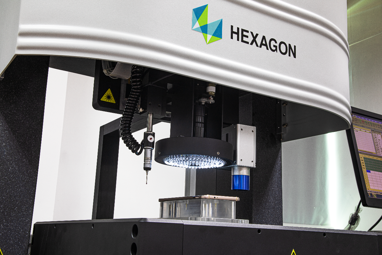 如何使用復(fù)合式影像測量儀對筆記本電腦外殼進行檢測？